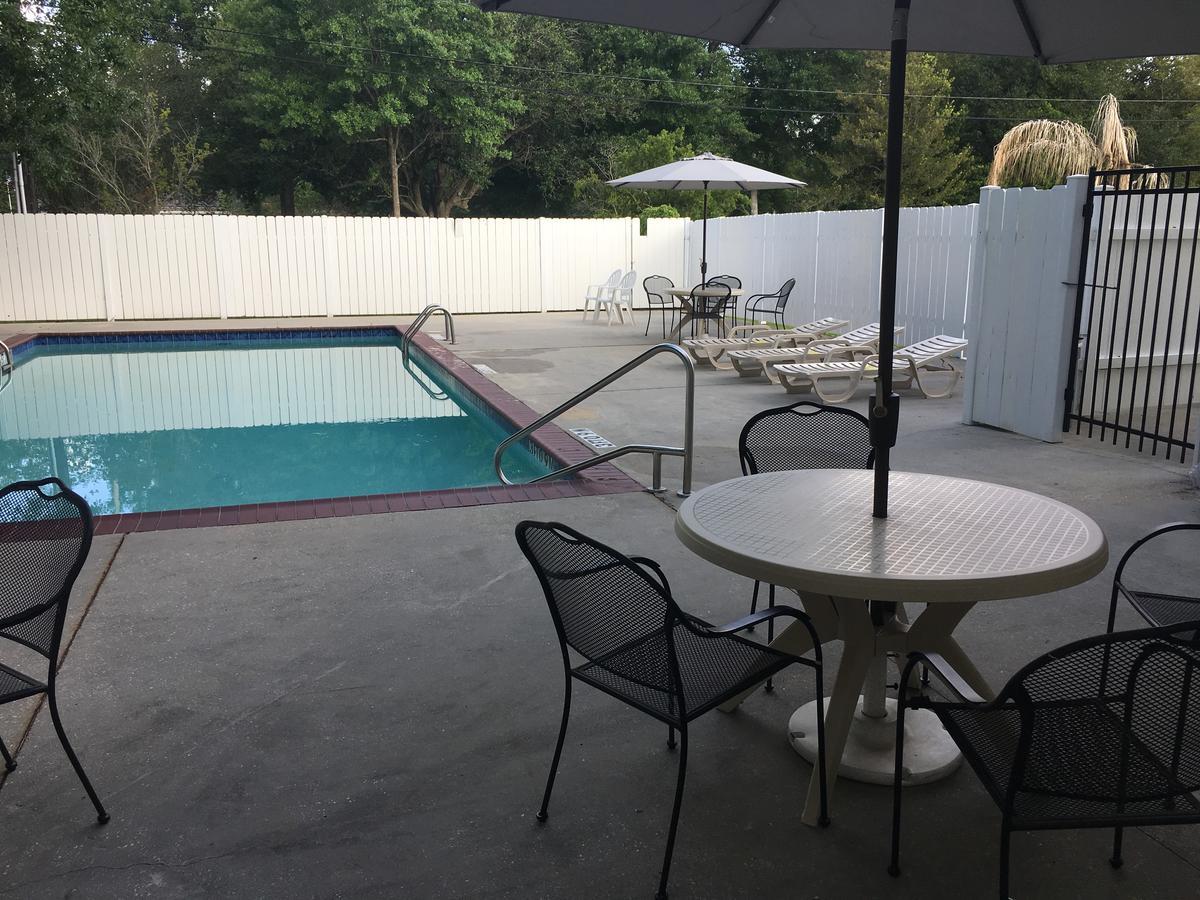 Howard Johnson By Wyndham Houma Exterior photo